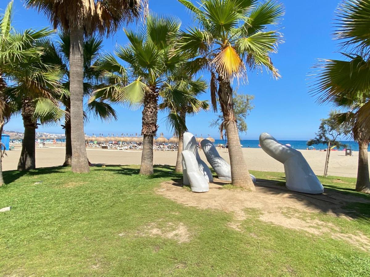 Modern 1 Bedroom Seaside Apartment With Pool Fuengirola Esterno foto